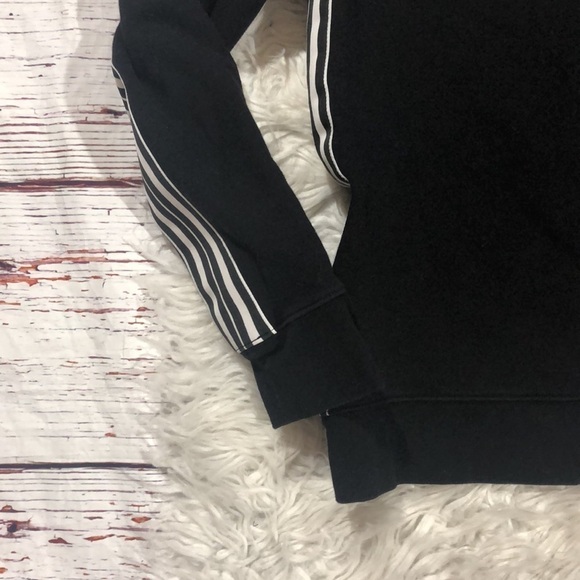 Athleta 24/7 Striped Side Crewneck Pullover Sweatshirt - Picture 10 of 14